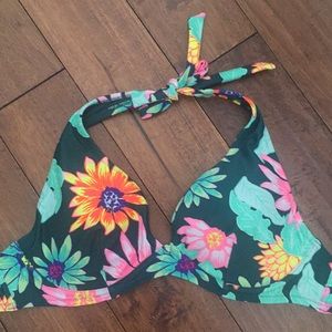 NWT Floral Bikini Top